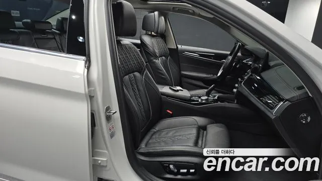2021 BMW 5Series (G30) 530e Luxury Sold VIN WBA51AG06MCG90002 – trunk area