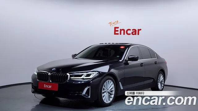 2021 BMW 5 Series (G30) 530e Luxury Sold VIN WBA51AG09MCG88809 – trunk area