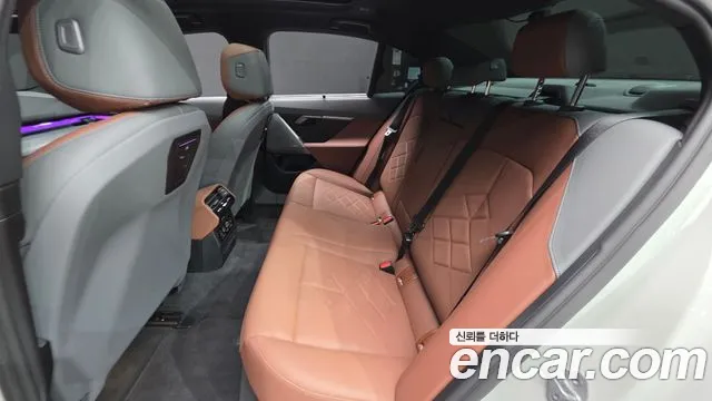 2025 BMW 5 Series (G60) 530i xDrive M Sport Sold VIN WBA51FJ00SCU36009 – odometer reading