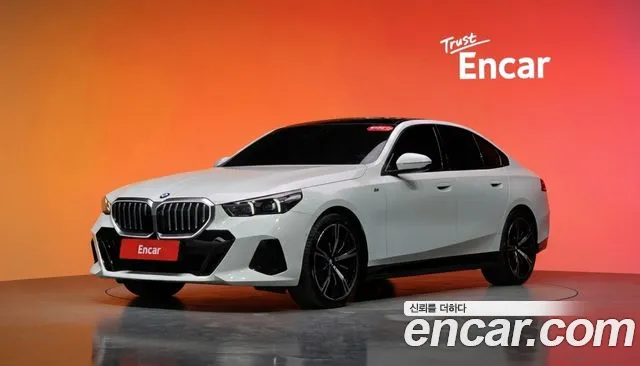2025 BMW 5 Series (G60) 530i xDrive M Sport Sold VIN WBA51FJ00SCU36009 – photo 26