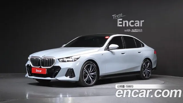 2024 BMW 5 Series (G60) 530i xDrive M Sport Sold VIN WBA51FJ04RCS38964 – photo 11 2024 BMW 5 Series (G60) 530i xDrive M Sport Sold VIN WBA51FJ04RCS38964 – photo 11