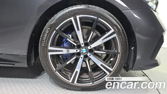 2024 BMW 5 Series (G60) 530i xDrive M Sport Sold VIN WBA51FJ07RCS34777 – photo 13