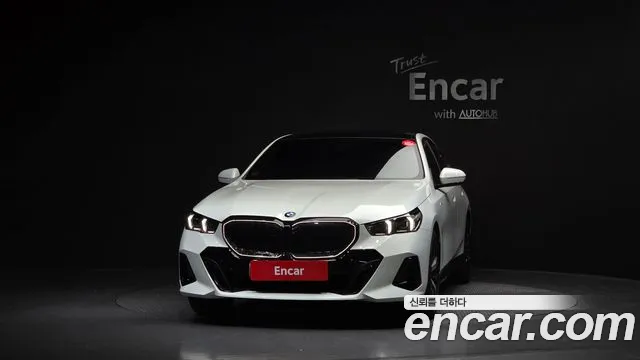 2025 BMW 5 Series (G60) 530i xDrive M Sport Sold VIN WBA51FJ07SCU34533 – photo 11 2025 BMW 5 Series (G60) 530i xDrive M Sport Sold VIN WBA51FJ07SCU34533 – photo 11