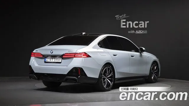 2024 BMW 5 Series (G60) 530i xDrive M Sport Sold VIN WBA51FJ08RCR56906 – photo 16 2024 BMW 5 Series (G60) 530i xDrive M Sport Sold VIN WBA51FJ08RCR56906 – photo 16