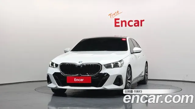 2024 BMW 5 Series (G60) 530i xDrive M Sport Sold VIN WBA51FJ09RCP60828 – photo 15 2024 BMW 5 Series (G60) 530i xDrive M Sport Sold VIN WBA51FJ09RCP60828 – photo 15