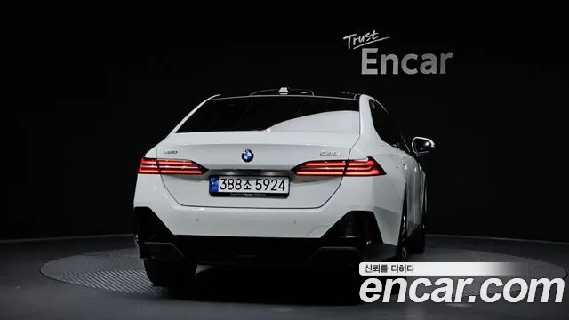 2024 BMW 5 Series (G60) 530i xDrive M Sport Sold VIN WBA51FJ0WBA51FJ08 – dashboard