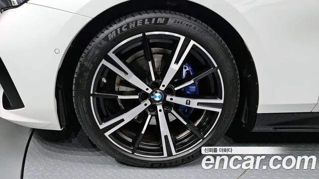 2024 BMW 5 Series (G60) 530i xDrive M Sport Sold VIN WBA51FJ0WBA51FJ08 – photo 19
