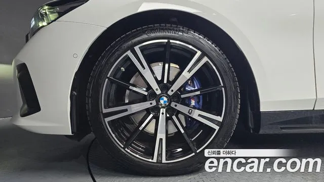 2025 BMW 5 Series (G60) 530i xDrive M Sport Sold VIN WBA51FJ0XSCV80134 – photo 28 2025 BMW 5 Series (G60) 530i xDrive M Sport Sold VIN WBA51FJ0XSCV80134 – photo 28