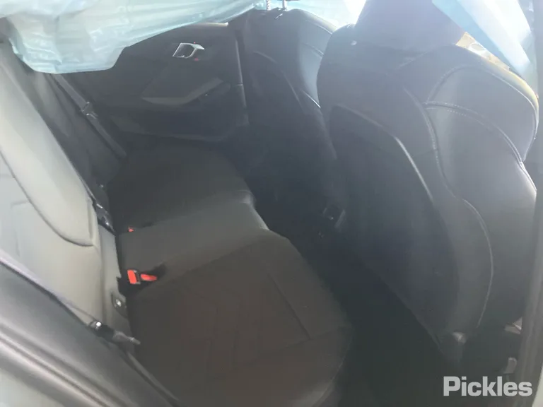 2025 BMW 1 Series Used VIN WBA52GE0507U34453 – interior seats