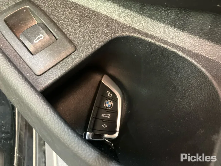 2019 BMW 3 Series Used VIN WBA5R12010FH41544 – dashboard