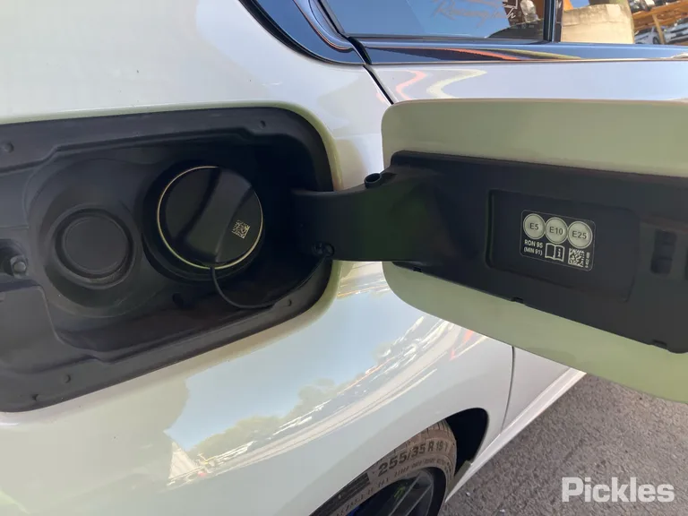 2019 BMW 3 Series Used VIN WBA5R12040AE79905 – dashboard