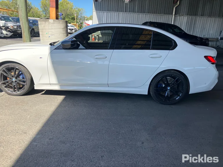 2019 BMW 3 Series Used VIN WBA5R12040AE79905 – odometer reading
