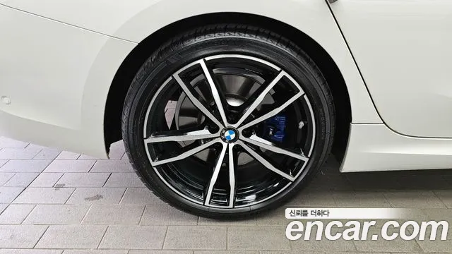 2019 BMW 3 Series (G20) 330i M Sport Sold VIN WBA5R3109KAK28326 – photo 32