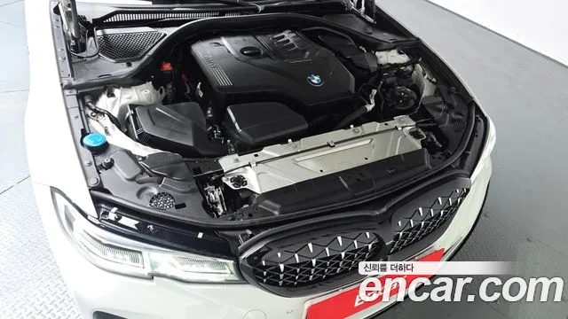 2019 BMW 3 Series (G20) 330i xDrive M Sport Sold VIN WBA5R9100KAE99426 – photo 32