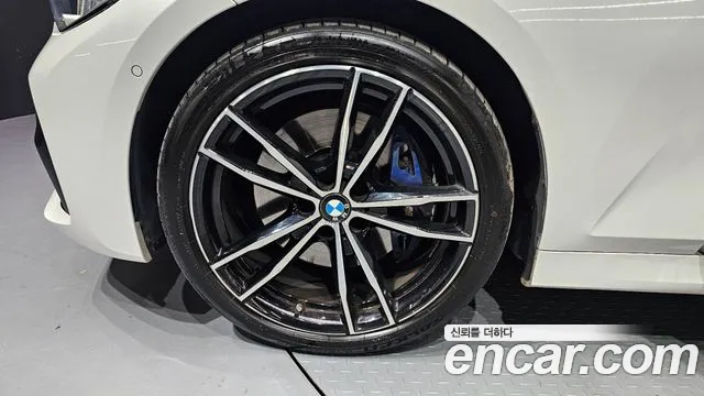 2020 BMW 3 Series (G20) 330i xDrive M Sport Sold VIN WBA5R9104LFH66457 – trunk area