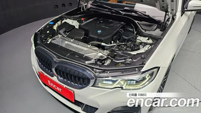 2020 BMW 3 Series (G20) 330i xDrive M Sport Sold VIN WBA5R9104LFH66457 – photo 16