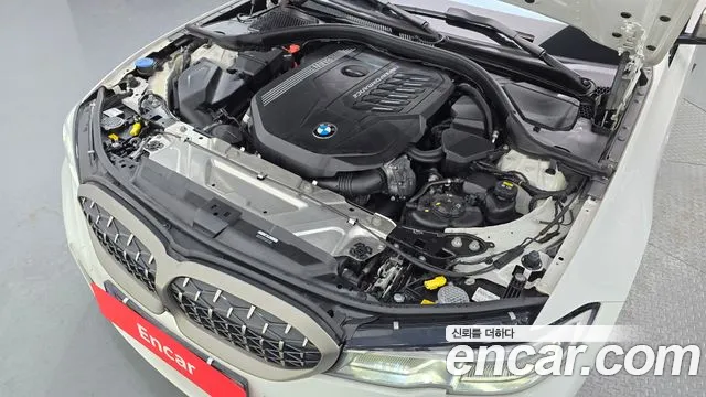 2022 BMW 3 Series (G20) M340i Performance Sold VIN WBA5U7104NFM44386 – side profile