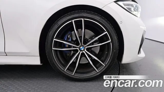 2022 BMW 3Series (G20) 320d M Sport Sold VIN WBA5V5104NFN04961 – trunk area