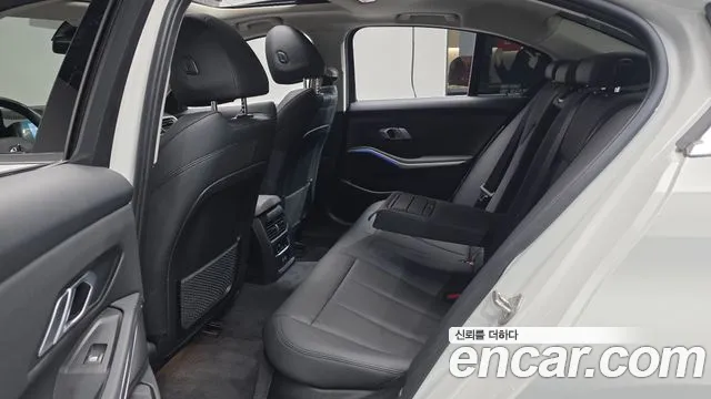 2021 BMW 3 Series (G20) 320i Sold VIN WBA5X5101MFL25981 – exterior detail