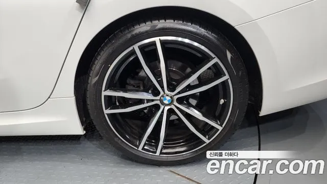 2022 BMW 3 Series (G20) 320i M Sport Sold VIN WBA5X5102NFN11059 – side profile 2022 BMW 3 Series (G20) 320i M Sport Sold VIN WBA5X5102NFN11059 – side profile