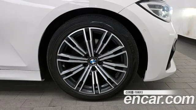 2021 BMW 3Series (G20) 320i M Sport VIN WBA5X5105MFK92077