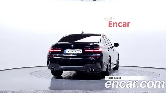 2022 BMW 3 Series (G20) 320i M Sport Sold VIN WBA5X5106NFN04888 – front exterior 2022 BMW 3 Series (G20) 320i M Sport Sold VIN WBA5X5106NFN04888 – front exterior