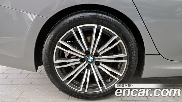 2021 BMW 3 Series (G20) 320i M Sport Sold VIN WBA5X5109MFL55522 – side profile 2021 BMW 3 Series (G20) 320i M Sport Sold VIN WBA5X5109MFL55522 – side profile