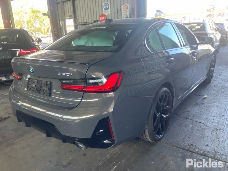 2025 BMW 3 Series Damaged VIN WBA60FF0208F64948 – interior seats 2025 BMW 3 Series Damaged VIN WBA60FF0208F64948 – interior seats