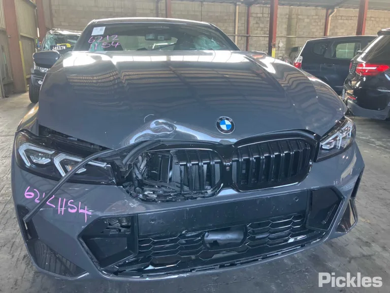 2025 BMW 3 Series Damaged VIN WBA60FF0208F64948 – trunk area 2025 BMW 3 Series Damaged VIN WBA60FF0208F64948 – trunk area