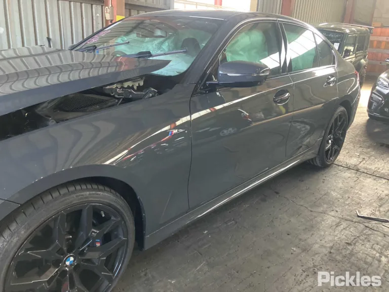 2025 BMW 3 Series Damaged VIN WBA60FF0208F64948 – photo 18 2025 BMW 3 Series Damaged VIN WBA60FF0208F64948 – photo 18