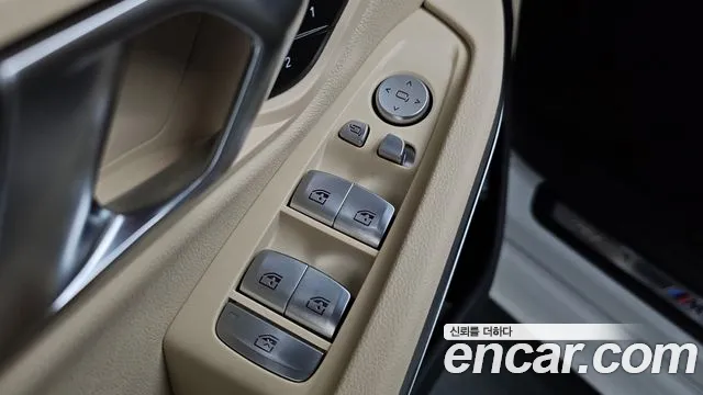 2023 BMW 3Series (G20) 320i M Sport Sold VIN WBA61FS00PFP12424 – interior seats