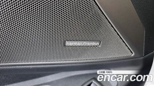 2024 BMW 3 Series (G20) 320i M Sport Sold VIN WBA61FS0XRFR52907 – trunk area 2024 BMW 3 Series (G20) 320i M Sport Sold VIN WBA61FS0XRFR52907 – trunk area