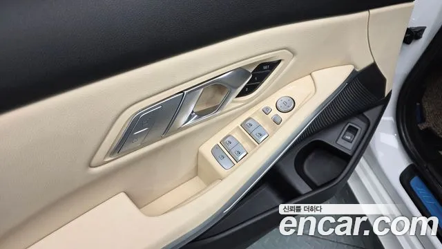 2023 BMW 3 Series (G20) 320i M Sport Sold VIN WBA68FS05P8D16640 – photo 30