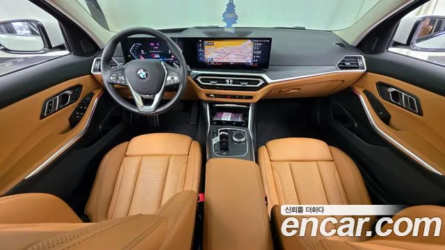2023 BMW 3 Series (G20) 320i Sold VIN WBA68FS0XP8D13331 – trunk area