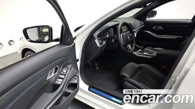 2021 BMW 3 Series (G20) 320d Touring M Sport Sold VIN WBA6L5101MFK92982 – exterior detail 2021 BMW 3 Series (G20) 320d Touring M Sport Sold VIN WBA6L5101MFK92982 – exterior detail