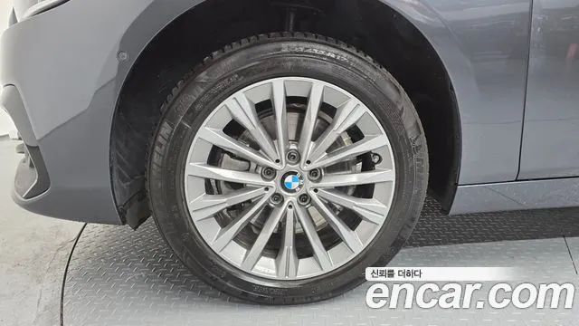 2021 BMW 2 Series Active Tourer (F45) Luxury Sold VIN WBA6T9106M7G37895 – trunk area