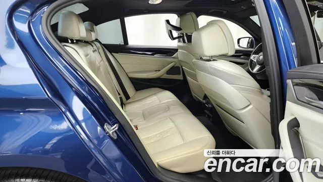 2021 BMW 5 Series (G30) 530i M Sport Package Sold VIN WBA71BH00MWW92322 – exterior detail 2021 BMW 5 Series (G30) 530i M Sport Package Sold VIN WBA71BH00MWW92322 – exterior detail