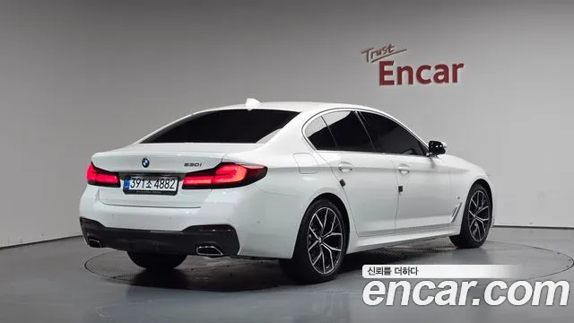 2022 BMW 5 Series (G30) 530i M Sport Package Sold VIN WBA71BH03NCK95013 – side profile 2022 BMW 5 Series (G30) 530i M Sport Package Sold VIN WBA71BH03NCK95013 – side profile
