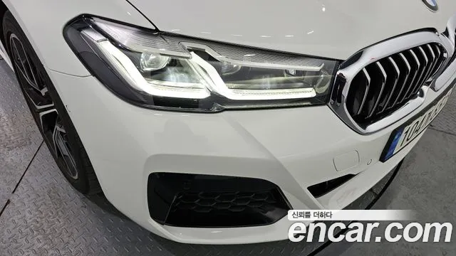 2022 BMW 5 Series (G30) 530i M Sport Package Sold VIN WBA71BH04NCL01823 – trunk area 2022 BMW 5 Series (G30) 530i M Sport Package Sold VIN WBA71BH04NCL01823 – trunk area