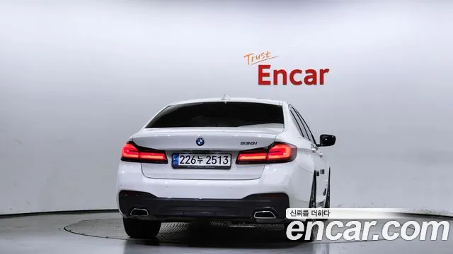 2023 BMW 5 Series (G30) 530i M Sport Package Sold VIN WBA71BH04PCM65043 – trunk area