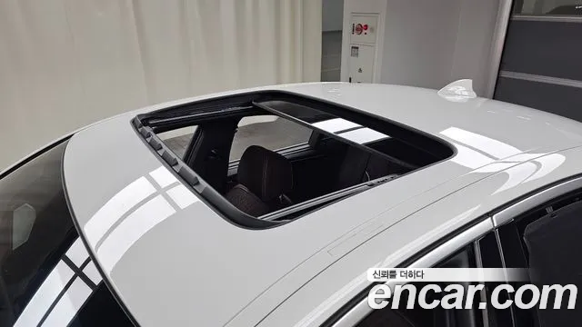 2023 BMW 5 Series (G30) 530i M Sport Package Sold VIN WBA71BH05PWY08294 – exterior detail 2023 BMW 5 Series (G30) 530i M Sport Package Sold VIN WBA71BH05PWY08294 – exterior detail