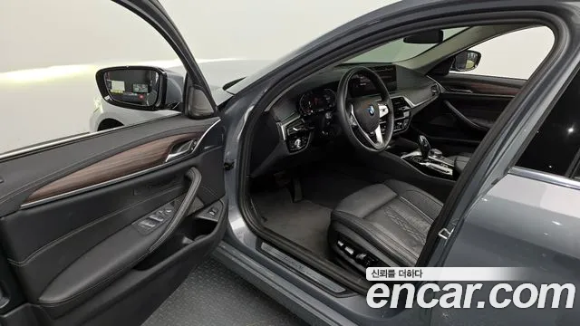 2023 BMW 5 Series (G30) 530i Luxury Sold VIN WBA71BH06PCM99131 – photo 13