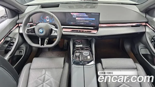 2025 BMW 5Series (G60) 530e M Sport Sold VIN WBA71FJ06SCV21302 – photo 17