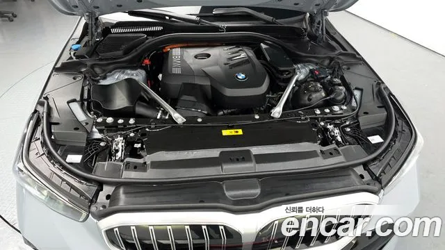 2025 BMW 5 Series (G60) 530e M Sport Sold VIN WBA71FJ09SCT75266 – odometer reading
