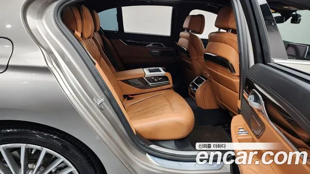 2021 Bmw 7series (G11) 730d Xdrive Design Pure Excellence Sold VIN WBA7B8101MCG34377 – front exterior