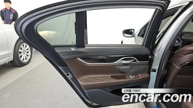 2021 Bmw 7series (G11) 730d Xdrive M Sport Sold VIN WBA7B8105MCG59217 – front exterior
