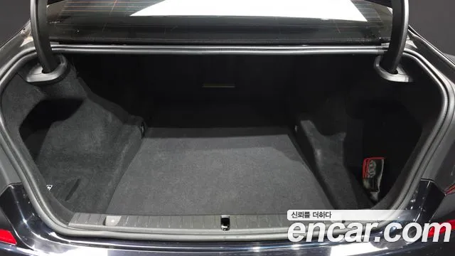 2017 BMW 7 Series (G11) 740Li xDrive M Sport Package Sold VIN WBA7E4100HGV23041 – photo 37