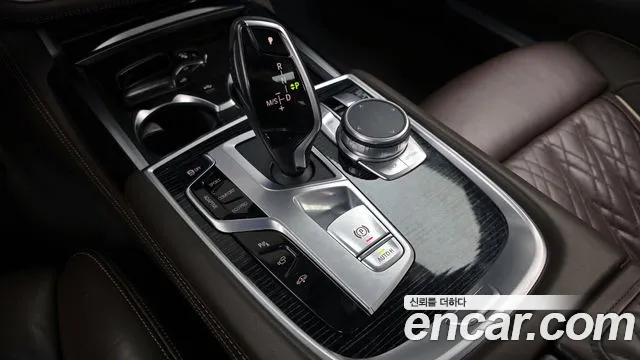 2022 BMW 7 Series (G11) 730Ld xDrive M Sport Sold VIN WBA7J4103NCK68643 – photo 12