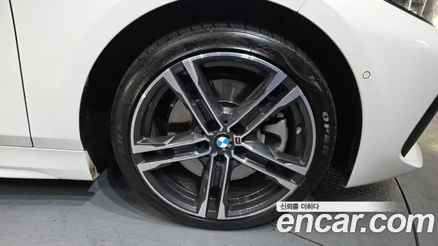 2023 BMW 1 Series (F40) 120i M Sports VIN WBA7L7102P7M07622