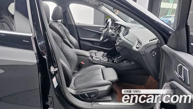 2022 BMW 1Series (F40) 120i Sports Sold VIN WBA7L7105N7K73119 – exterior detail